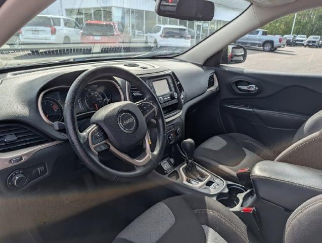 2016 Jeep Cherokee Sport