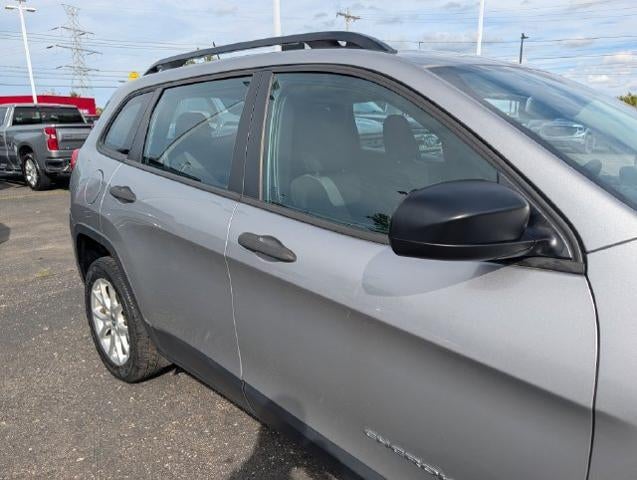 2016 Jeep Cherokee Sport