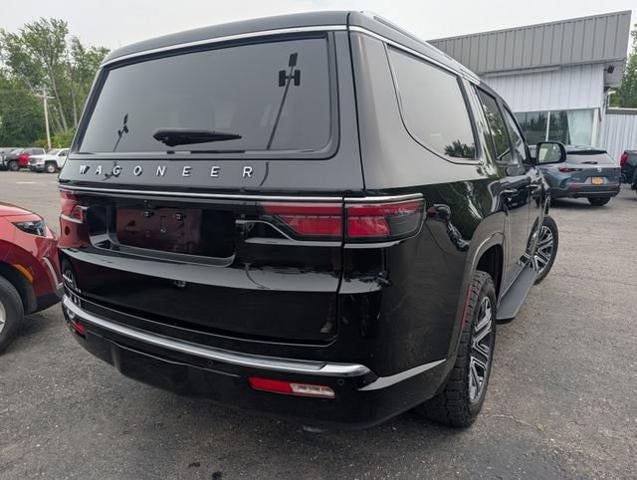 2023 Jeep Wagoneer Base