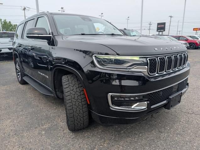 2023 Jeep Wagoneer Base