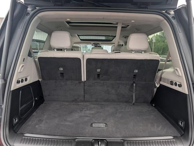 2023 Jeep Wagoneer Base