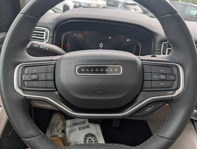 2023 Jeep Wagoneer Base