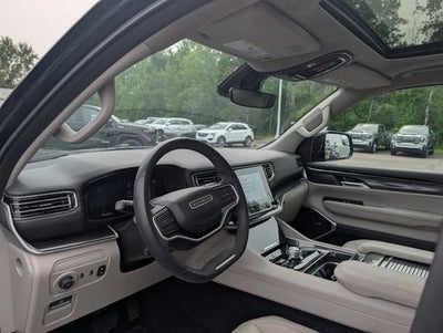 2023 Jeep Wagoneer Base