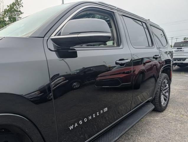 2023 Jeep Wagoneer Base
