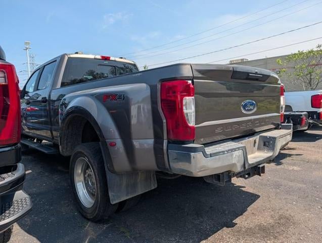 2022 Ford Super Duty F-450 DRW XL