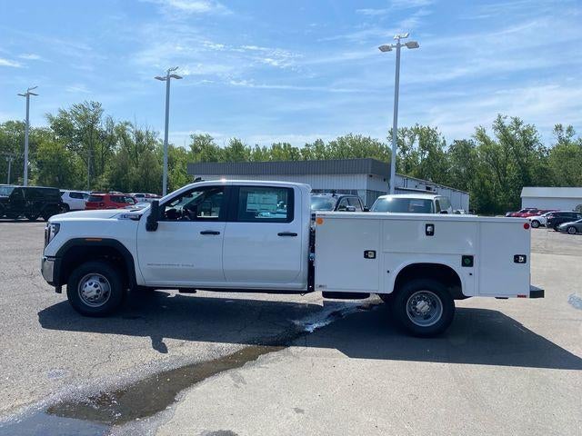 2026 GMC Sierra 3500 HD Chassis Cab Pro