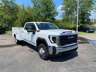 2026 GMC Sierra 3500 HD Chassis Cab Pro