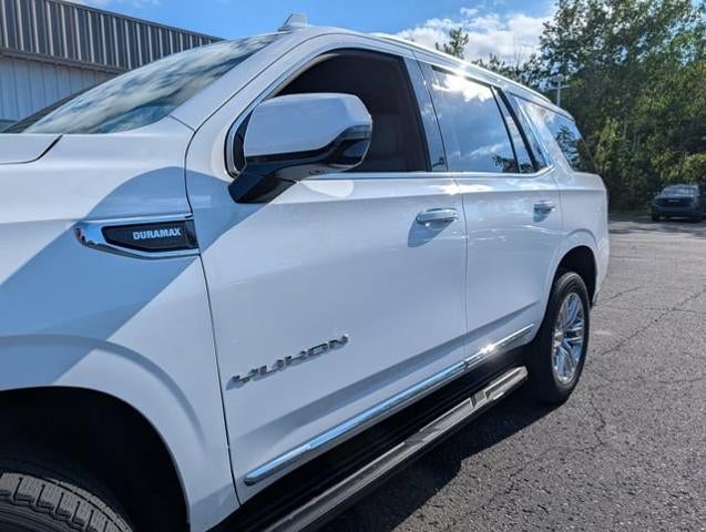 2023 GMC Yukon SLT