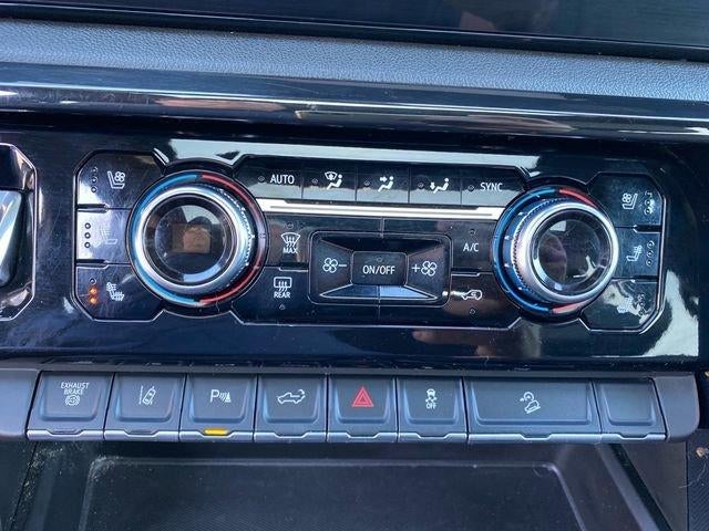 2025 GMC Sierra 3500 HD AT4