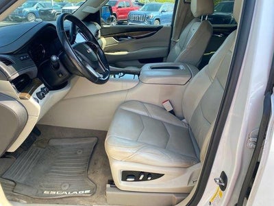 2019 Cadillac Escalade Luxury