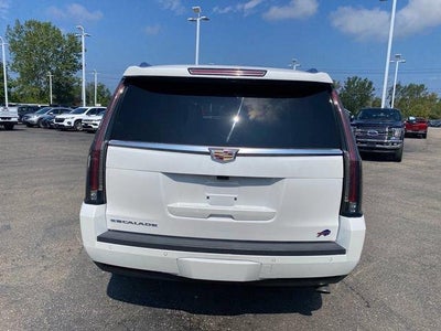 2019 Cadillac Escalade Luxury