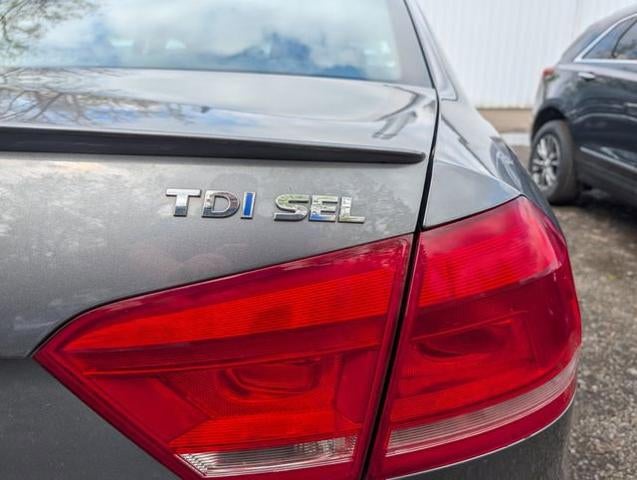 2012 Volkswagen Passat TDI SEL Premium