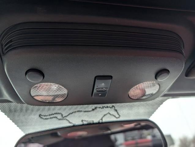 2005 Ford Mustang GT Deluxe