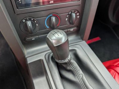 2005 Ford Mustang GT Deluxe