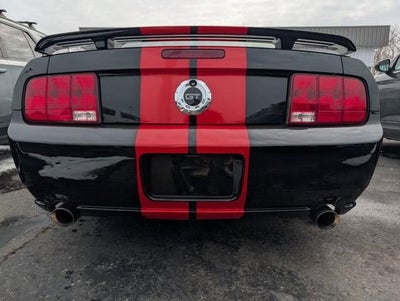 2005 Ford Mustang GT Deluxe