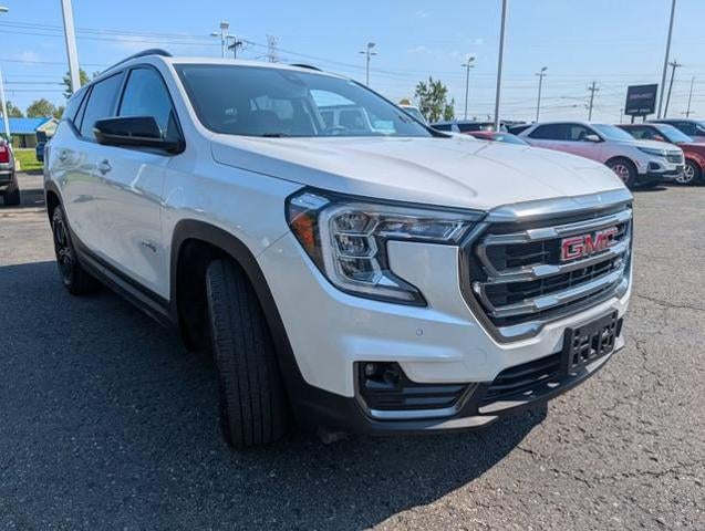 2023 GMC Terrain AT4