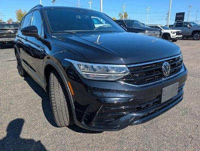 2023 Volkswagen Tiguan SE R-Line Black