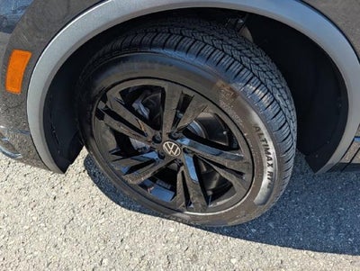 2023 Volkswagen Tiguan SE R-Line Black