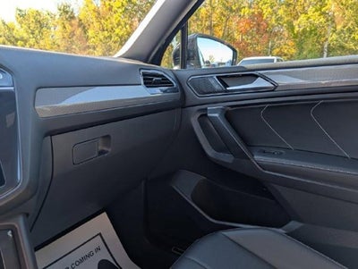 2023 Volkswagen Tiguan SE R-Line Black