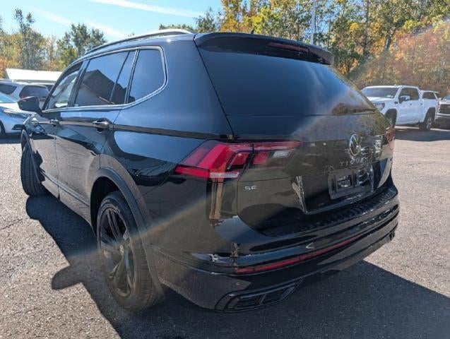 2023 Volkswagen Tiguan SE R-Line Black