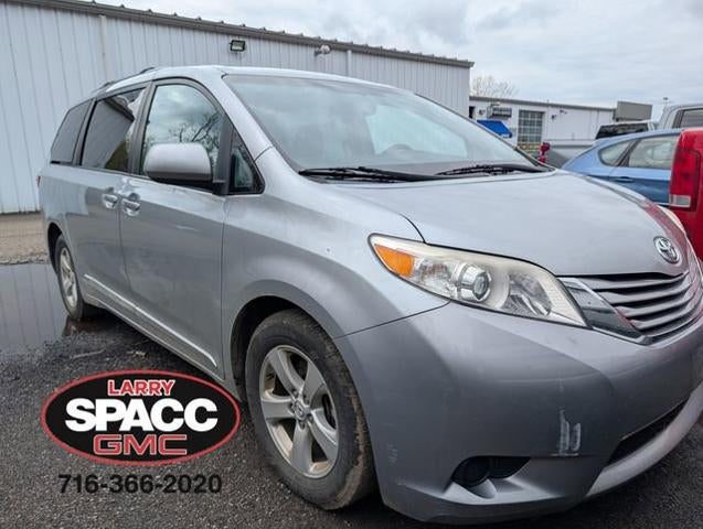 2016 Toyota Sienna LE AAS