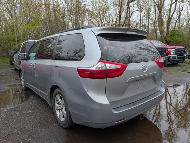 2016 Toyota Sienna LE AAS