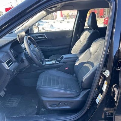 2025 Mitsubishi Outlander SE