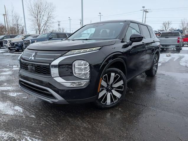 2025 Mitsubishi Outlander SE