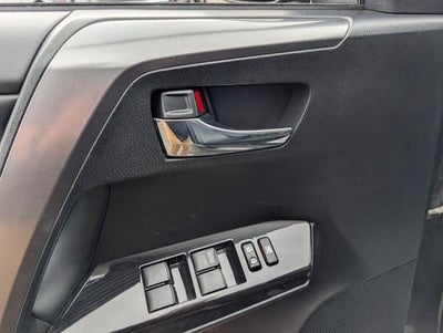2018 Toyota RAV4 SE