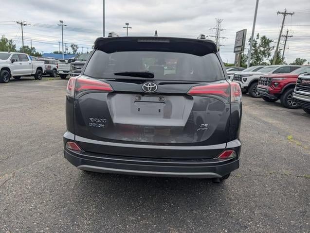 2018 Toyota RAV4 SE