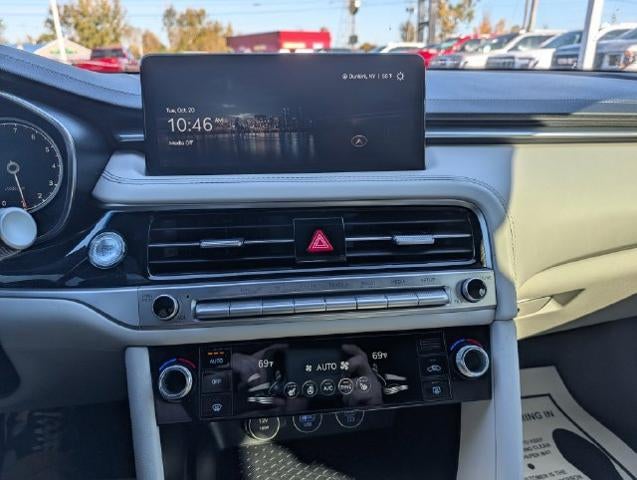 2025 Genesis G70 2.5T
