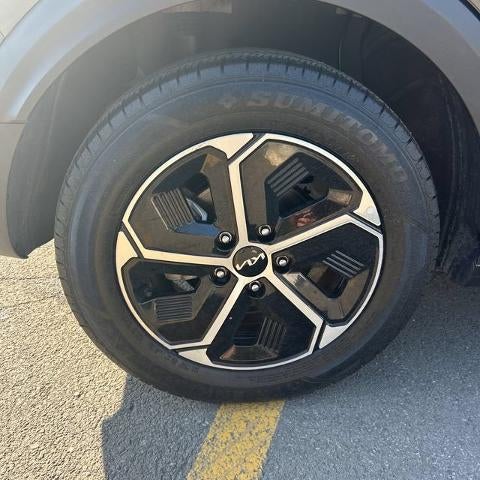 2023 Kia Niro LX
